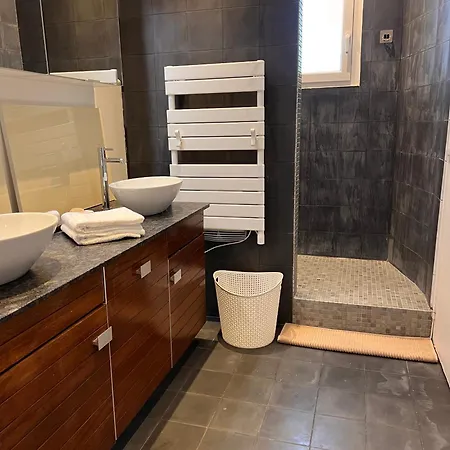 Provence 2 Pieces Avec Balcon Antibes