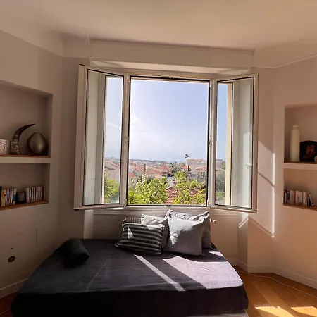 Provence 2 Pieces Avec Balcon Apartamento