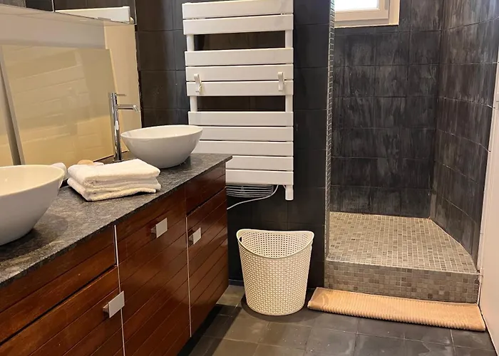 Provence 2 Pieces Avec Balcon Antibes