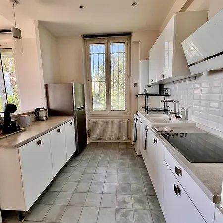 Provence 2 Pieces Avec Balcon Апартаменты