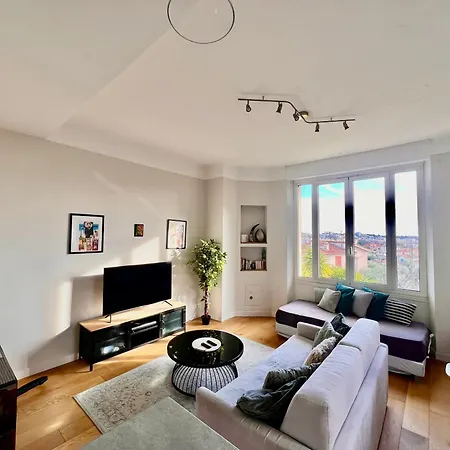 Provence 2 Pieces Avec Balcon דירה אנטיב