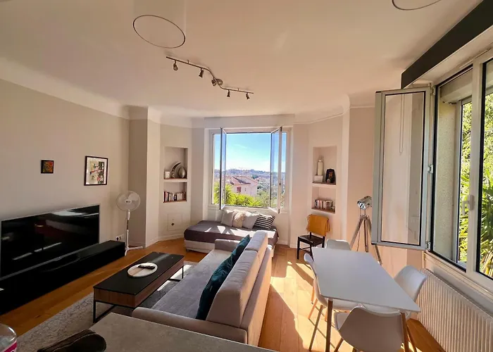 Provence 2 Pieces Avec Balcon * אנטיב